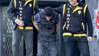 Bursa'da anne babasını ve kardeşini öldüren şüpheli adliyeye sevk edildi