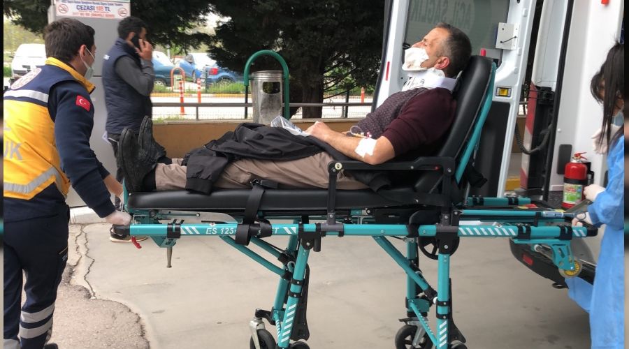 Caddede yürürlerken kurşun isabet etti