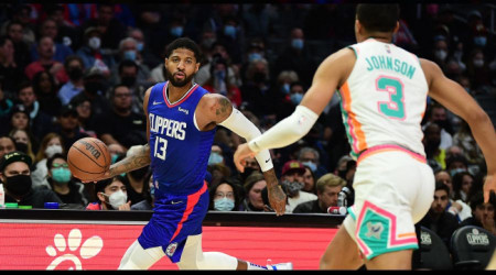 Clippers'ın yıldızı sakatlandı