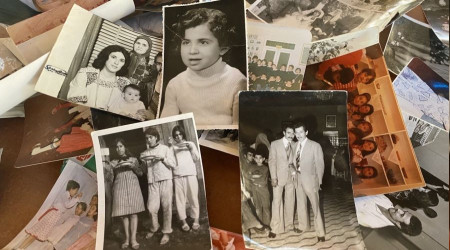 Enkazlardan çıkarılan fotoğraflar sahiplerini bekliyor