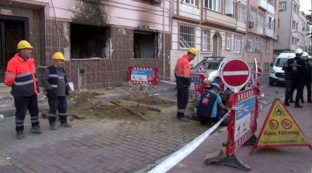 Fatih'te doğal gaz patlamasının bıraktığı hasar gün ağarınca ortaya çıktı