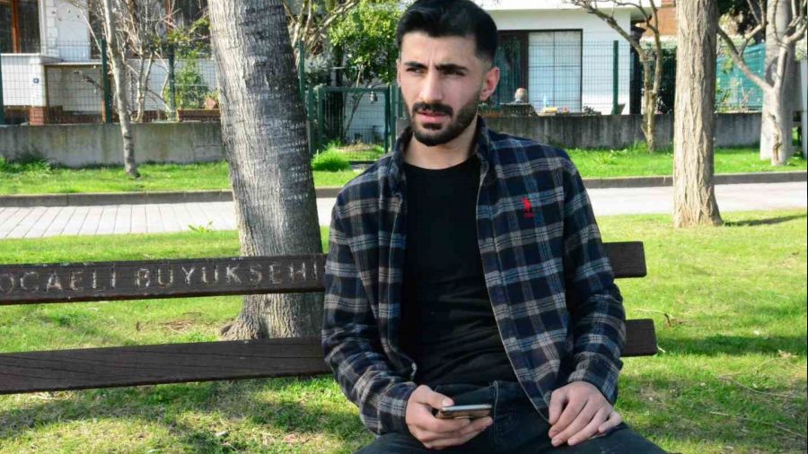 Film gibi olay: Sahnede türkü söylerken kendi ölüm haberini aldı