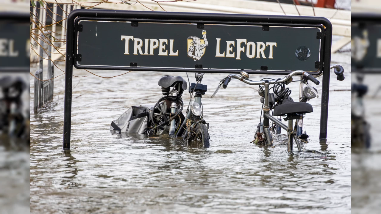 Hollanda sel riskiyle karşı karşıya