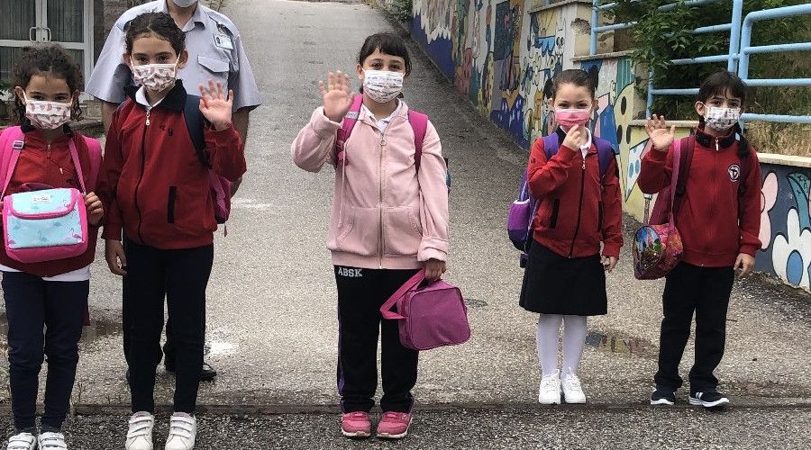 İlkokul ve ana sınıflarında yüz yüze eğitim başladı