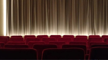 İngiltere'de sinema salonları kapanıyor