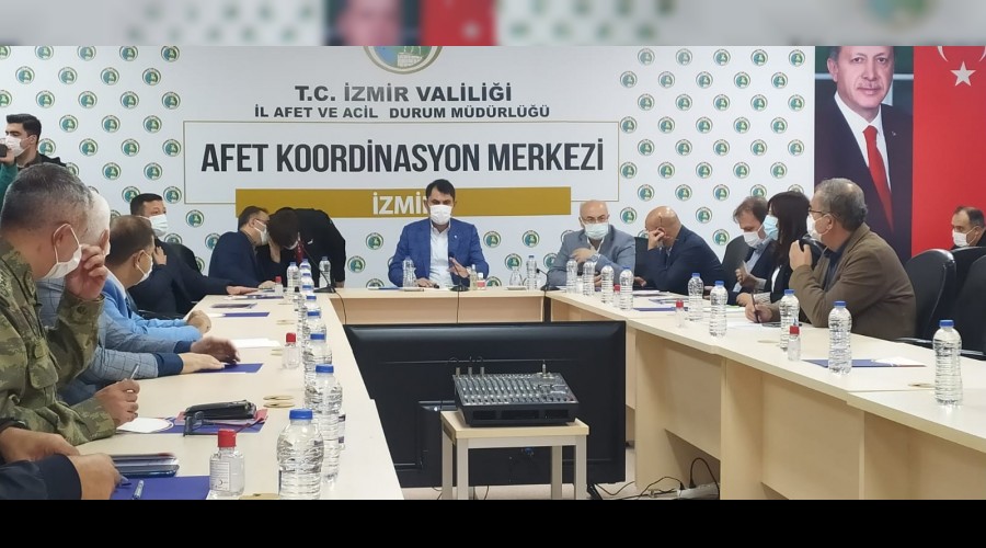 İzmir'de 23 okul orta ve ağır hasarlı