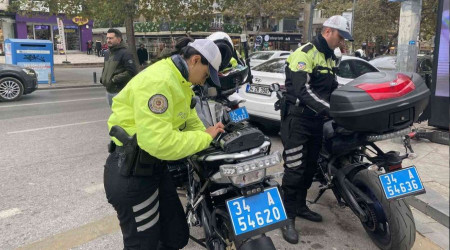 Kadıköy'de 23 kişiye 16 bin 794 TL para cezası yazıldı