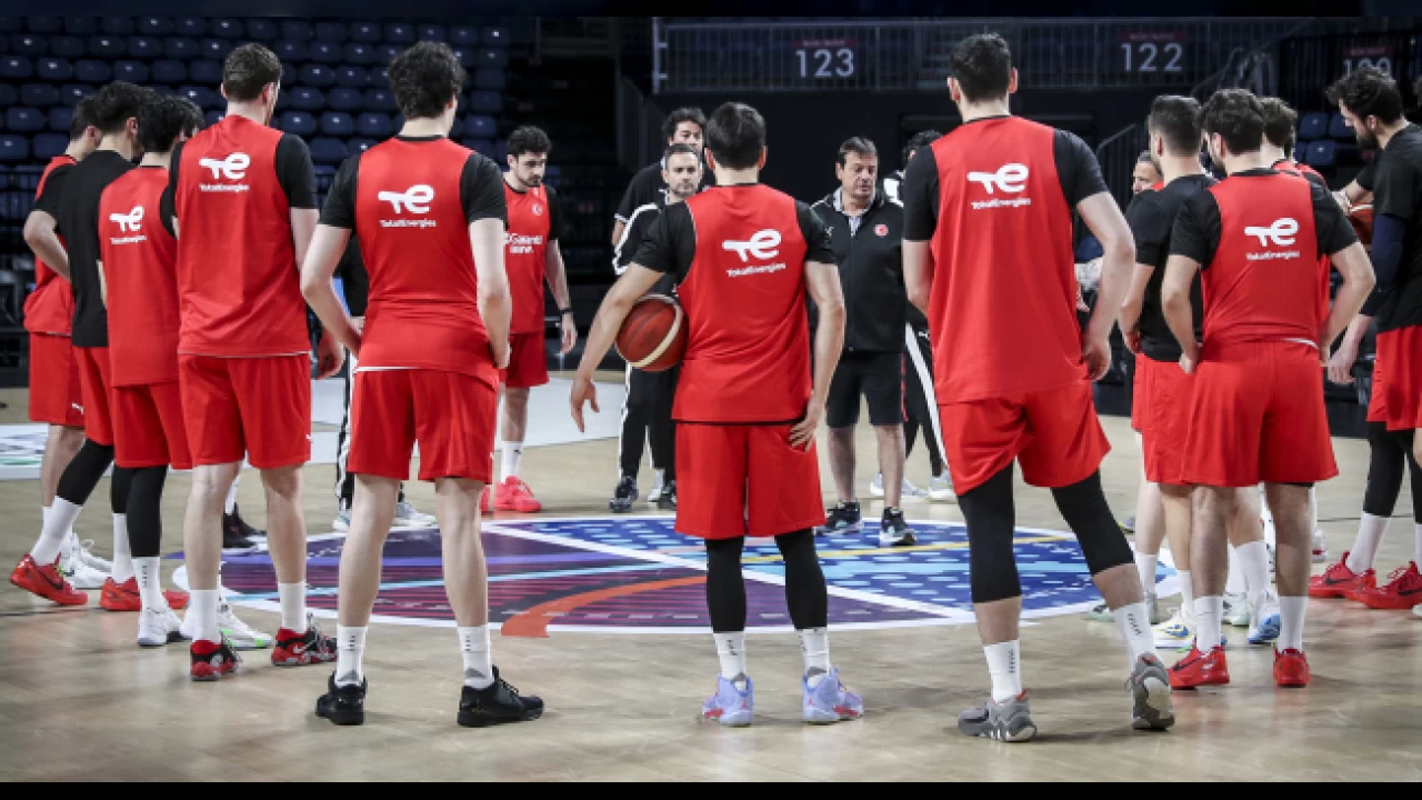 Kamp kadrosu açıklandı