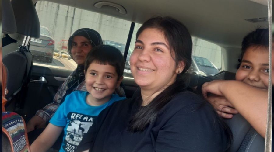 Kapıkule'de gurbetçilerin yüzü güldü