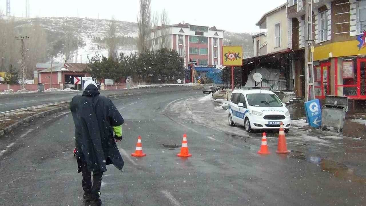 Kars-Ardahan yolu ulama kapatld