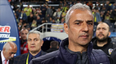 Kartal veda edip topu Koç'a attı