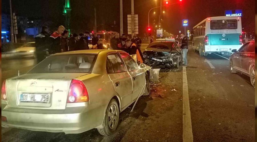 kayseri de 5 aracli zincirleme trafik kazasi yeni mesaj