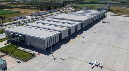 Koca Seyit Havalimanı daimi hava hudut kapısı oldu