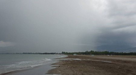 Lokal yağmurlar Karadeniz'i vuruyor