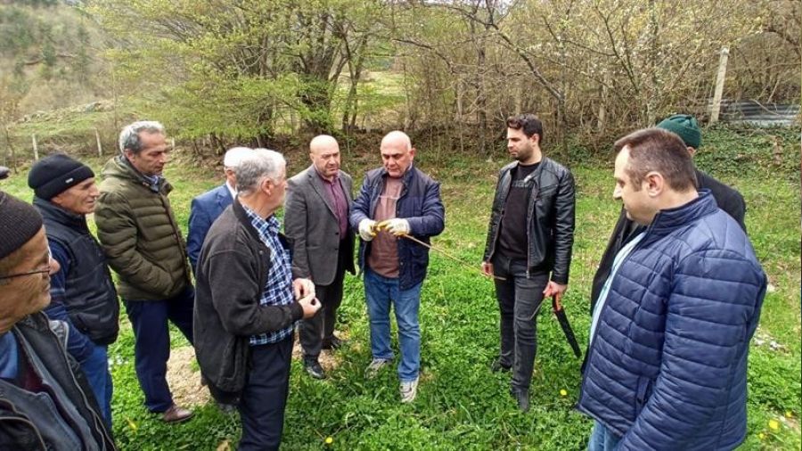 'Meyve ağaçlarında budama ve aşılama' eğitimi