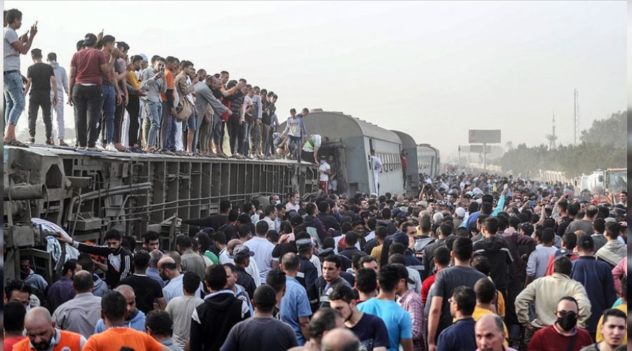 Mısır'daki tren kazasında 11 kişi öldü, 98 kişi yaralandı