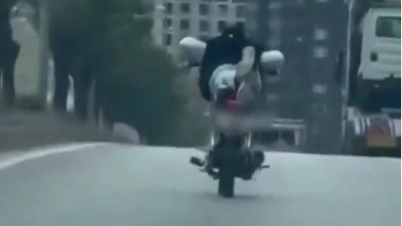 Motosikletle akrobatik hareketlere ceza