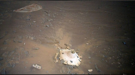 NASA, Perseverance aracn Mars'a indiren paratn kalntlarn grntledi
