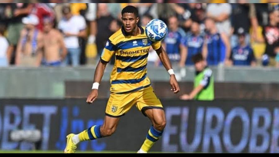 Oosterwolde tamam sıra Parma'da