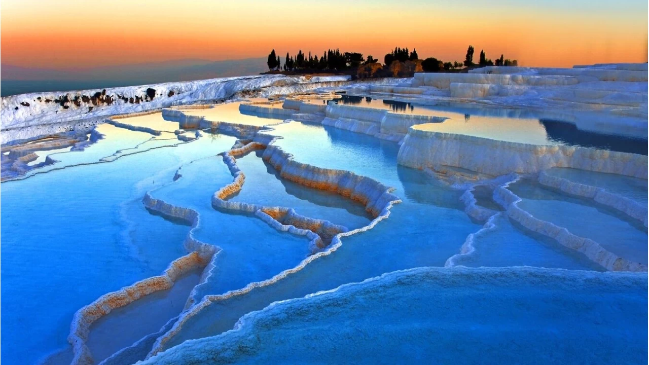 Pamukkale Travertenleri: Doann beyaz cenneti