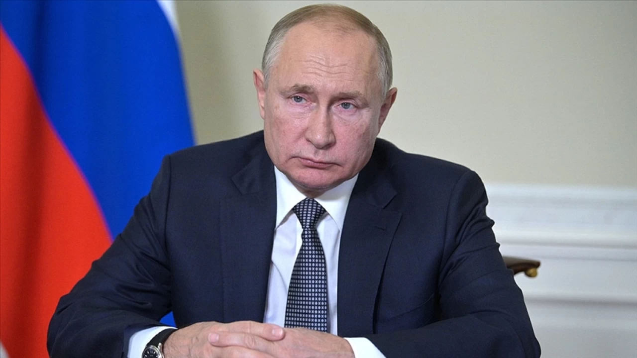 Putin: Orta ve ksa menzilli fzeleri retmeye balamamz gerekiyor