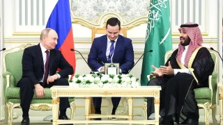 Putin, Suudi Arabistan Veliaht Prensi Selman ile bir araya geldi