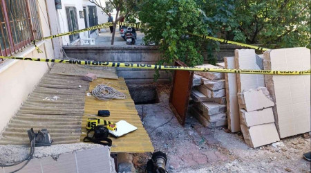 Rögara düşen kadın, elektrik akımına kapıldı