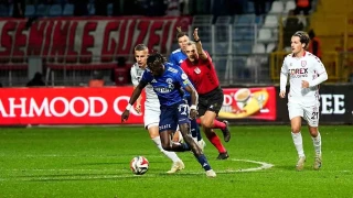 Samsunspor, Kasımpaşa'yı uzatmalarda devirdi