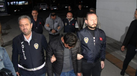 Üniversiteli kızlara içi su dolu balon atan şahıslar hakim karşısında