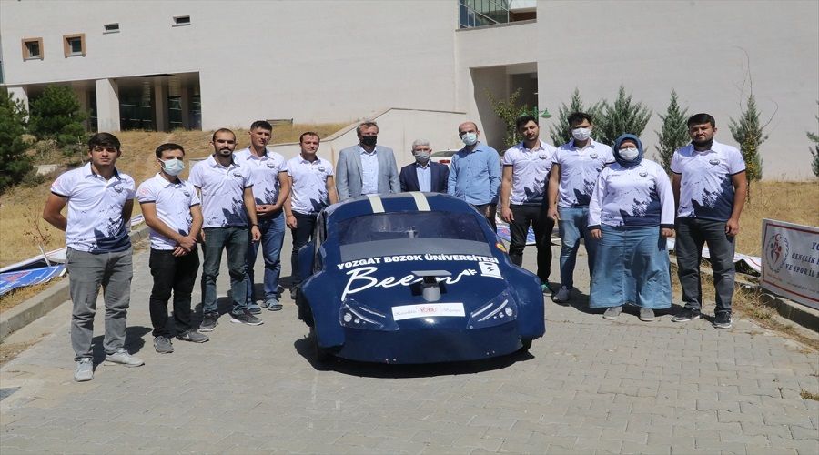 Üniversiteliler sürücüsüz elektrikli araç tasarladı