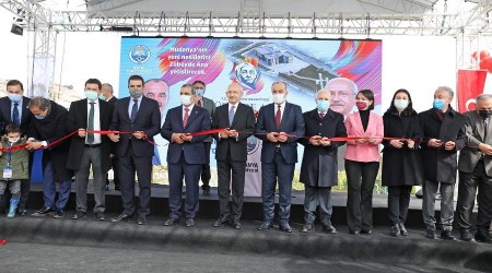 Zübeyde Ana Çocuk Akademisi'ne görkemli açılış