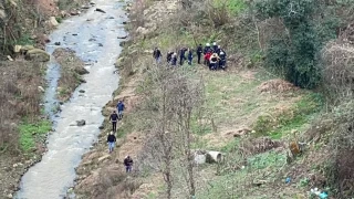 3 gndr kayp gen, dere ierisinde ar yaral halde bulundu