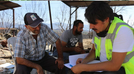 Afet bölgesinde sosyal yardım çalışmaları devam ediyor