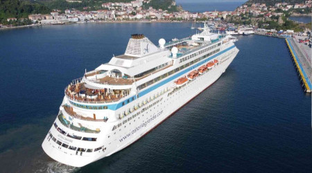 Amasra kuruvaziyer gemisi ağırladı