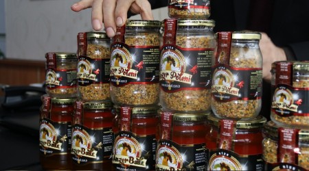 Anzer'in Poleni balından değerli