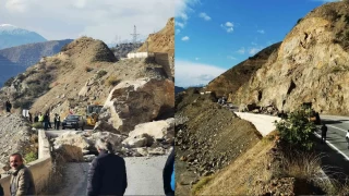 Artvin'de heyelan; karayolu ulaşıma kapandı