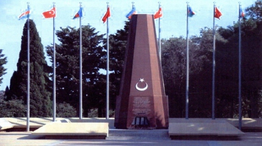 Bakü'nün kurtuluşunun 102. yıl dönümü törenle kutlandı