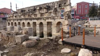 Binlerce yıllık Roma Hamamı, ziyaretçilerini ağırlamaya devam ediyor