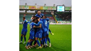 Çaykur Rizespor, Eyüpspor'u 3 golle geçti