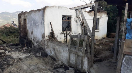 Çorum'da 2 ev küle döndü: 1 ölü 1 yaralı