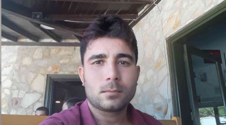 Devrilen traktörün altında hayatını kaybetti, cansız bedenini ailesi buldu