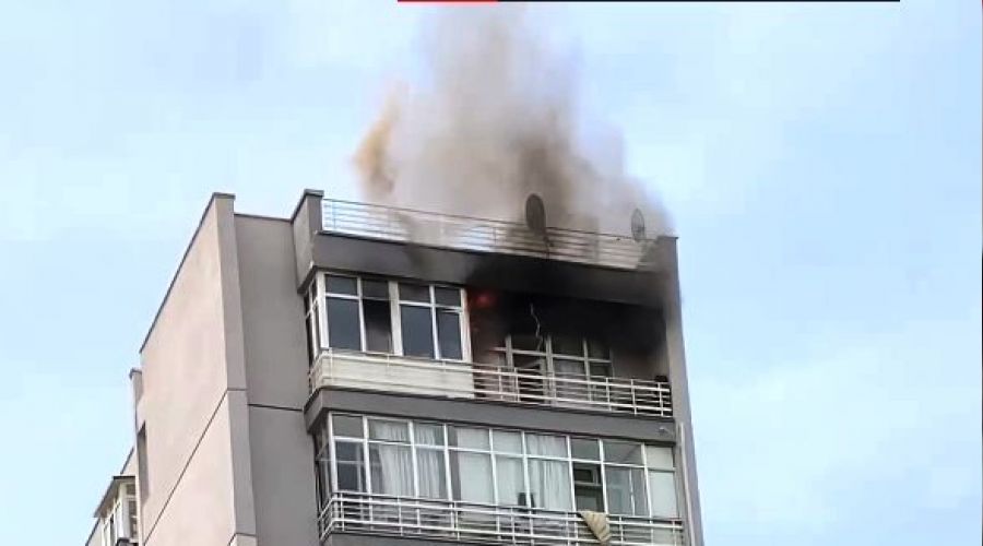 Evi yandı, komşuları uyarınca fark etti
