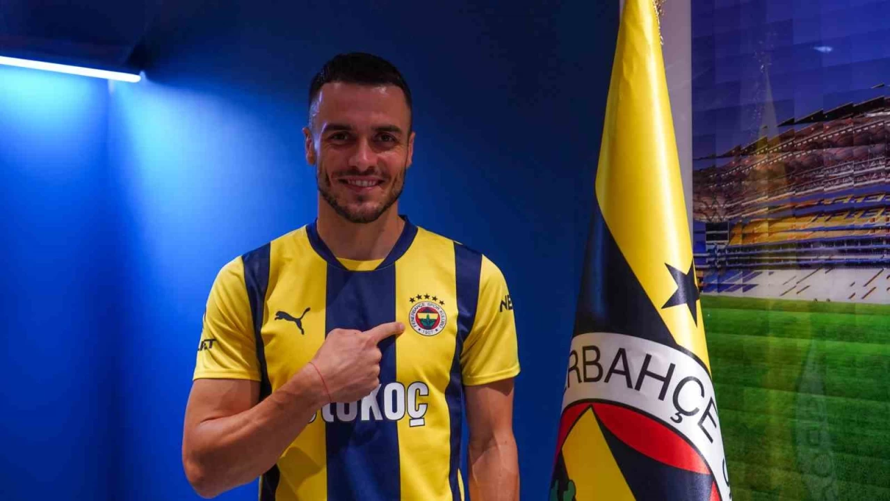 Filip Kostic resmen Fenerbahe'de