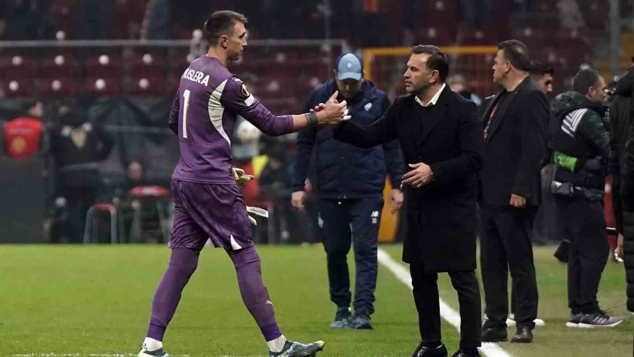 Galatasaray taraftarndan Muslera'ya byk vefaszlk