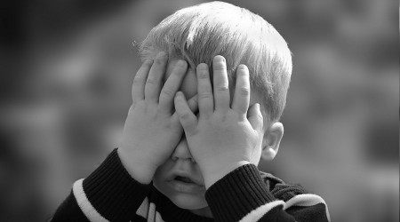 Gelişim geriliğinin belirtileri nelerdir?