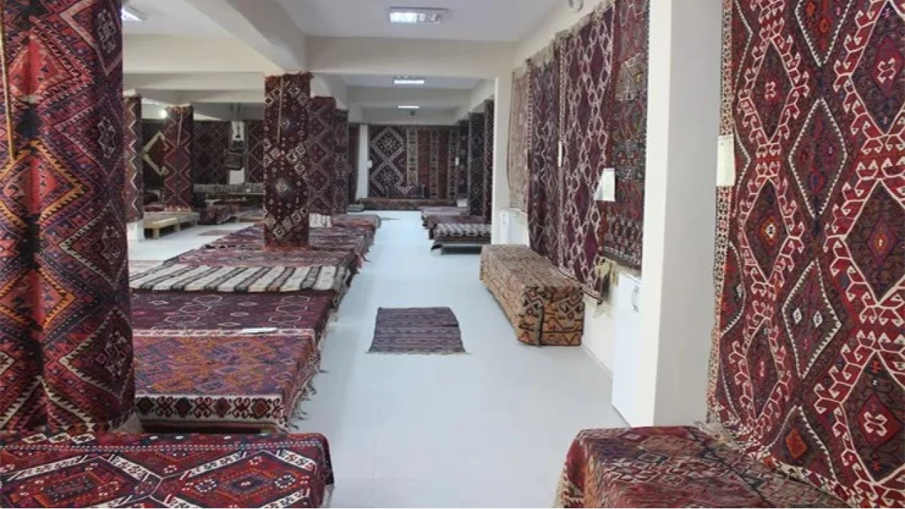 Hakkari Kilim Mzesi: Gemiten gnmze dokunan miras