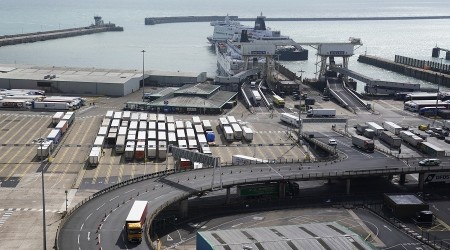 İngiltere’nin mutasyon virüs açıklaması "Manş Tünelini kapattırdı"