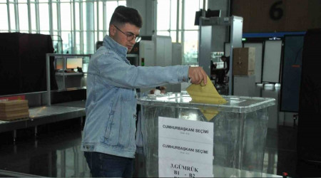 İstanbul Havalimanı'nda 15 binden fazla seçmen oy kullandı