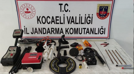 Kaçak kazı yaparken yakalandılar