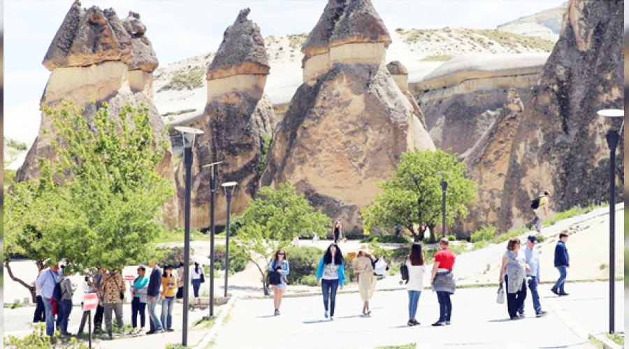  Kapadokya'ya turist akn sevindirdi